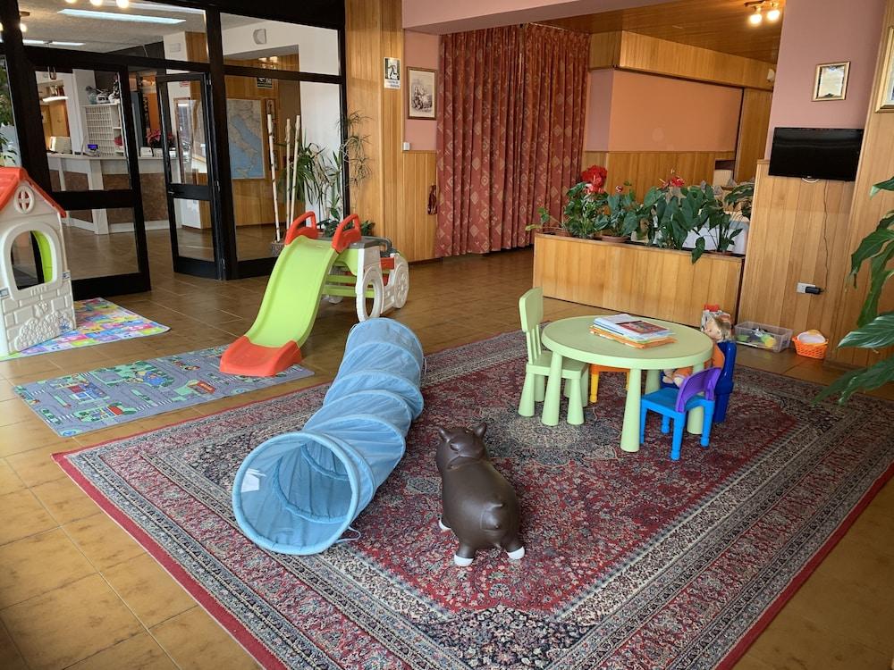 Hotel Sancamillo Dimaro Esterno foto